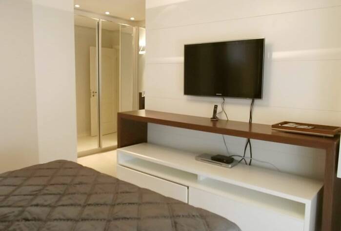 Apartamento com ótimo acabamento no Batel3